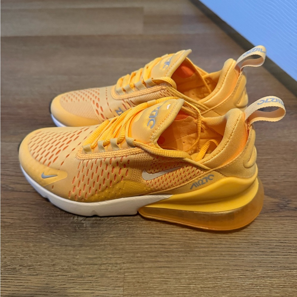 Nike Air Max 270 Orange Sneakers